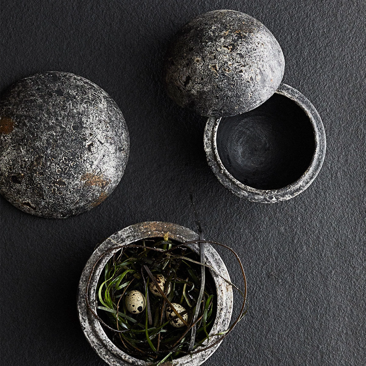 Muubs Bonbonniere Echo Storage Pot - Rust Grey 4 Muubs Bonbonniere Echo Storage Pot - Rust Grey