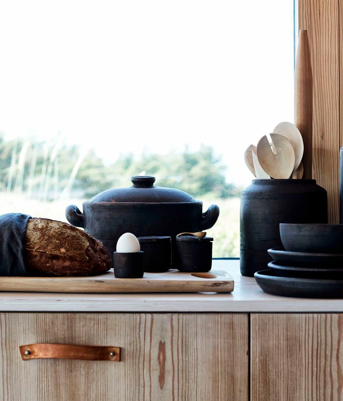 Muubs Salt & Pepper Set Hazel With 2 Olive Wood Spoons Inc 4 Muubs Salt & Pepper Set Hazel With 2 Olive Wood Spoons Inc