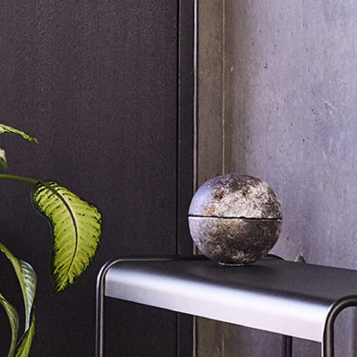 Muubs Bonbonniere Echo Storage Pot - Rust Grey 3 Muubs Bonbonniere Echo Storage Pot - Rust Grey