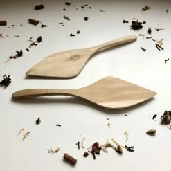 Muubs Teak Wood Pie Shovel